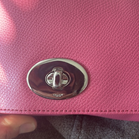 Coach - Picture 6 of 11